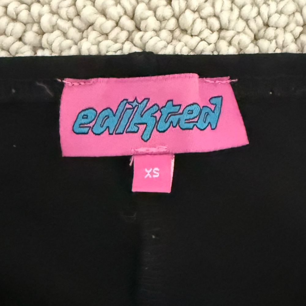 Edikted Cut Out Pants - Picture 6 of 10